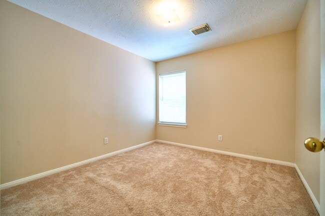 Building Photo - 9111 Winkbow Dr