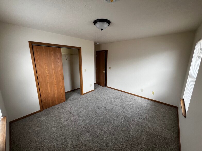 Building Photo - 1312 Tully Dr