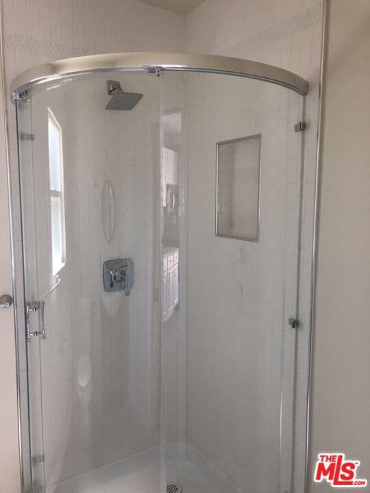 Building Photo - 4922 1/2 Genevieve Ave