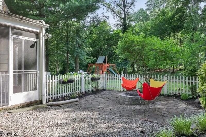 Building Photo - 924 Maurice Ave