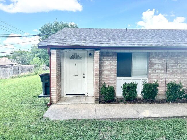 Building Photo - Hinkle Multi Home
