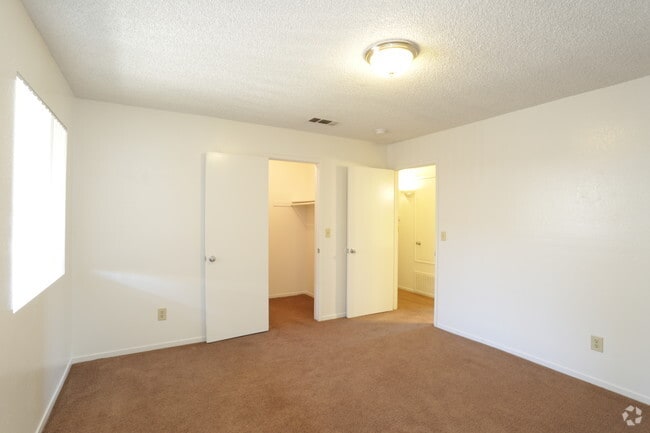 Interior Photo - Lexington Square Apartments
