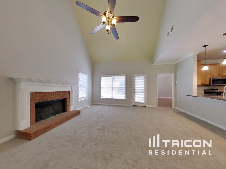 Building Photo - 2332 Corbett Ct