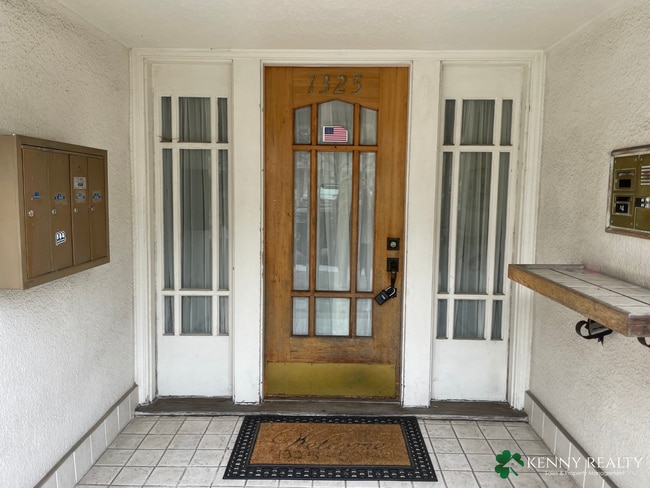 Building Photo - 1325 5th Ave