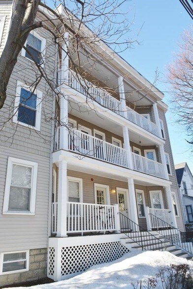 Building Photo - 40 Linden Ave