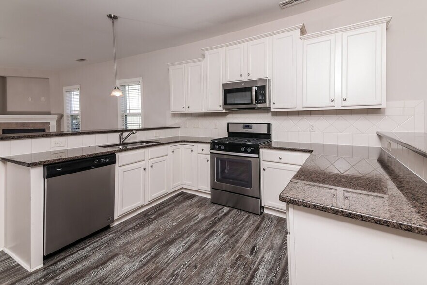 Building Photo - 38 Birdo Point Way