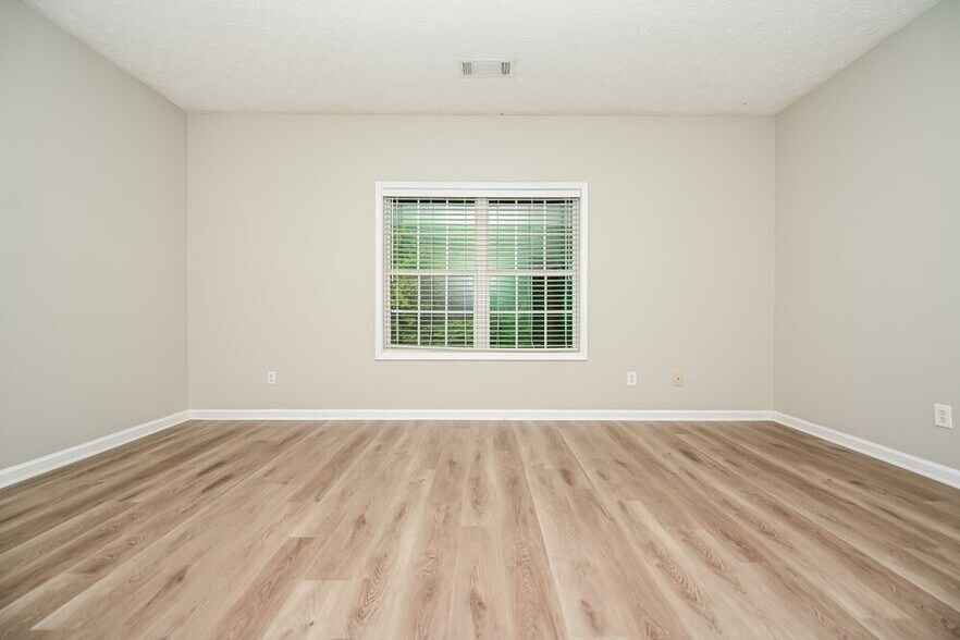 Building Photo - 306 Fletcher Ct