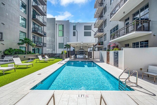 Building Photo - 411 NW 1st Ave