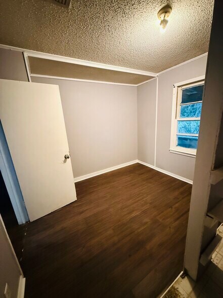 Building Photo - 3128 Club House Rd