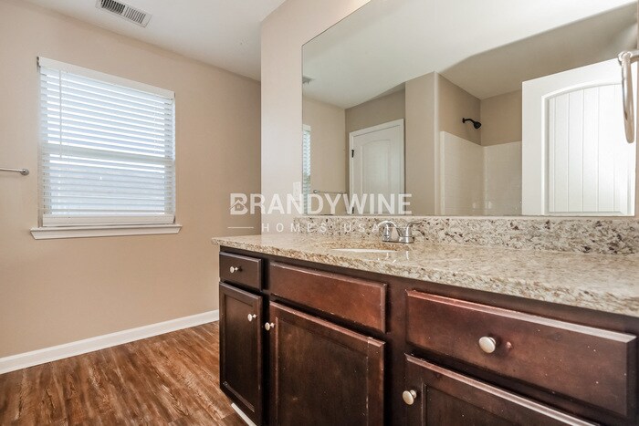 Building Photo - 11010 Station Dr