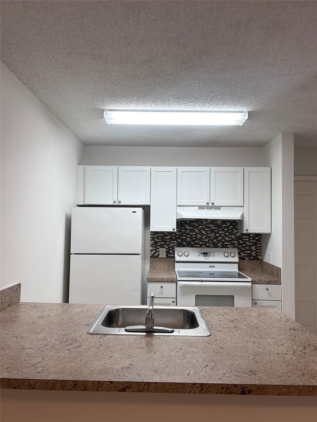 Building Photo - 4481 W McNab Rd