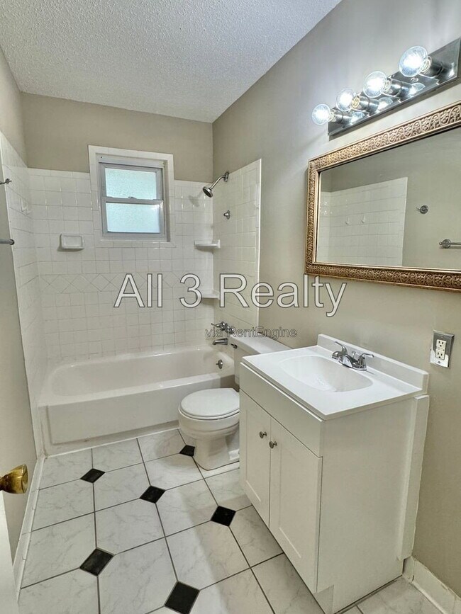 Building Photo - 1149 Beth Manor Dr