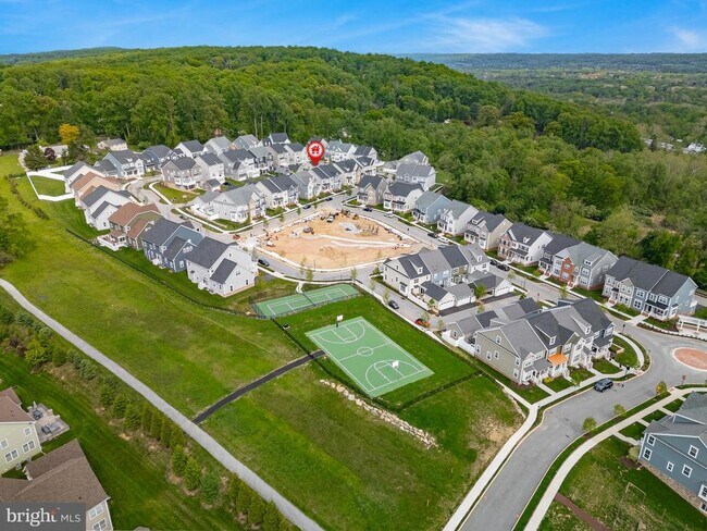 Building Photo - 155 Lotus Ln