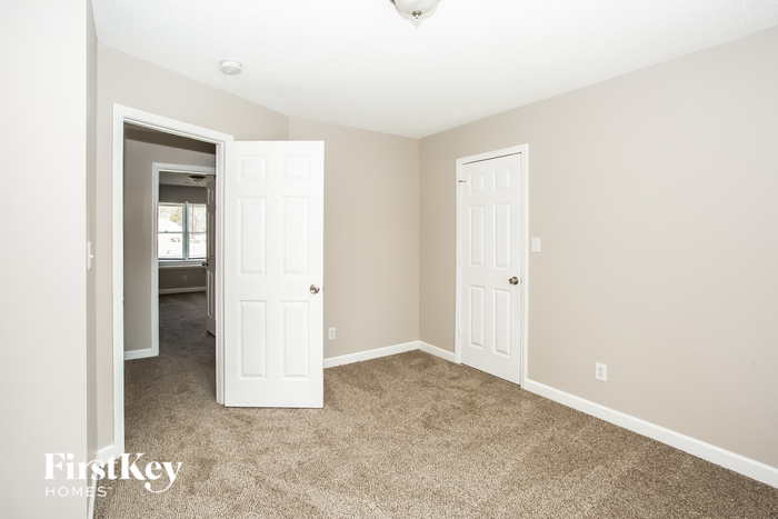 Building Photo - 11306 Quarterhorse Ct