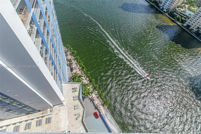 Building Photo - 325 S Biscayne Blvd