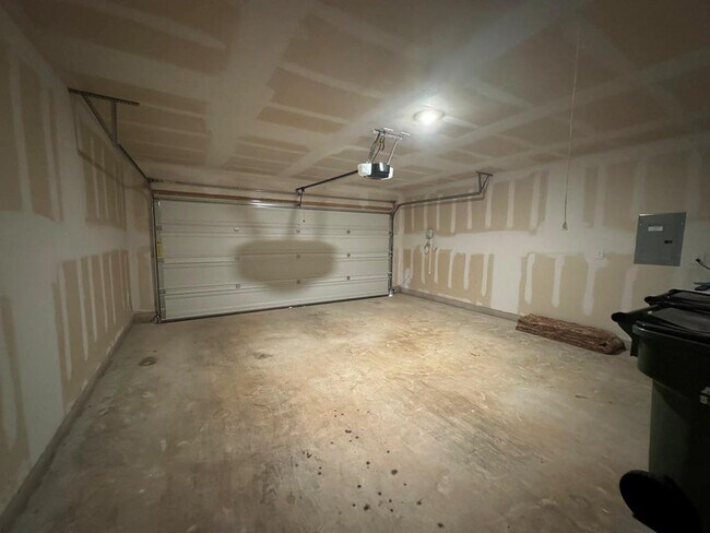 Building Photo - 109 Little Sparklers Lp