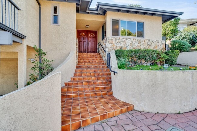 Building Photo - 15470 Longbow Dr