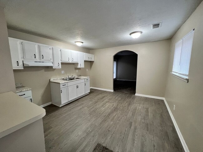 Building Photo - HOME IN BULLITT COUNTY-Hillview