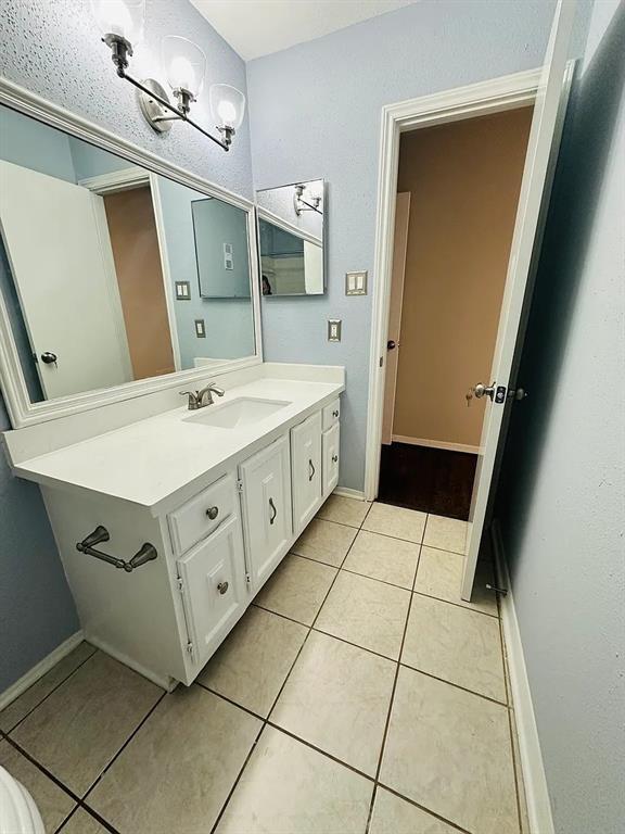 Building Photo - 9505 Fondren Rd