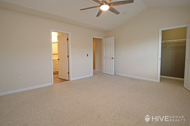 Building Photo - Beautiful Rental with Scenic Views Just Minutes from Downtown Harrisonburg!