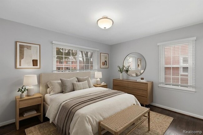 Building Photo - 3221 Shenandoah Dr