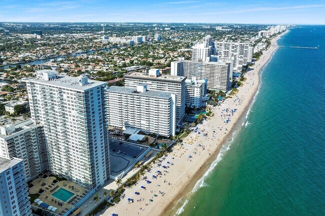 Building Photo - 3900 Galt Ocean Dr