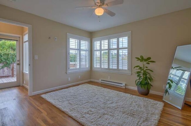 Building Photo - 1209 Darwin St