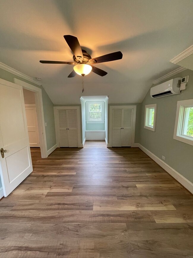 Building Photo - Cape Cod Style Housing in Pendleton!