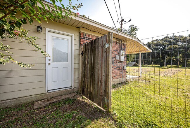 Building Photo - 5836 Slater Cir