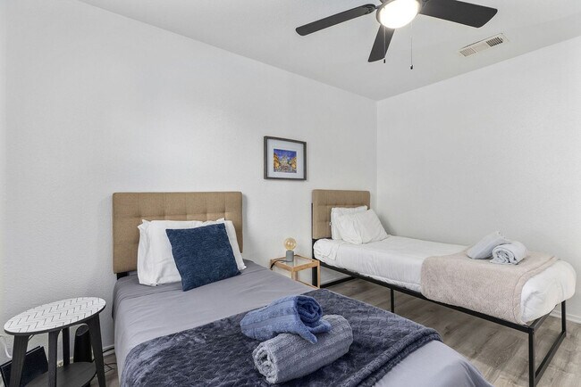 Building Photo - 3313 Chisholm Trail