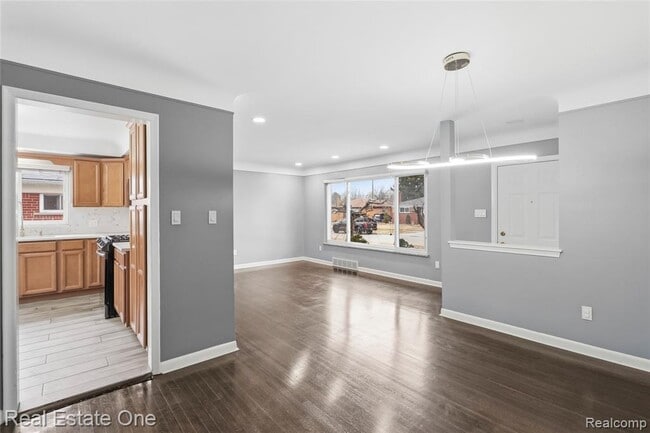 Building Photo - 8528 Norborne Ave