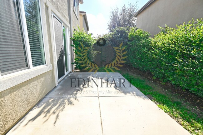 Building Photo - 3238 Lahar Ln