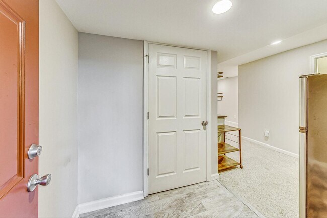 Building Photo - Coming Soon! Gorgeous 4 Bed + 3.5 Ba totally renovated row home in Columbia Heights