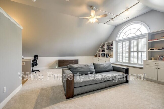 Building Photo - 1126 Blowing Rock Cove