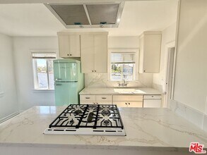 Building Photo - 3883 S Gramercy Pl