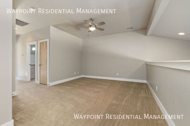 Building Photo - 1415 E Lone Creek Dr