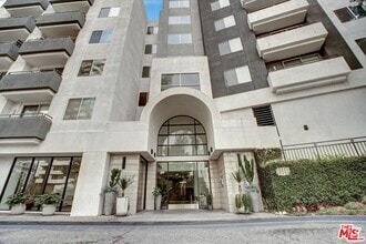 Building Photo - 10600 Wilshire Blvd