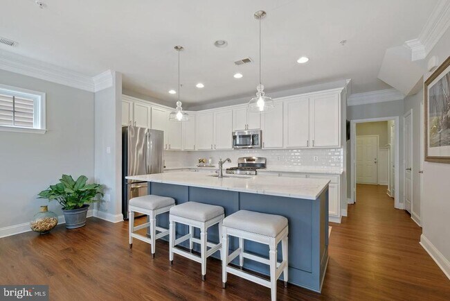 Building Photo - 10214 Nuthatch Dr