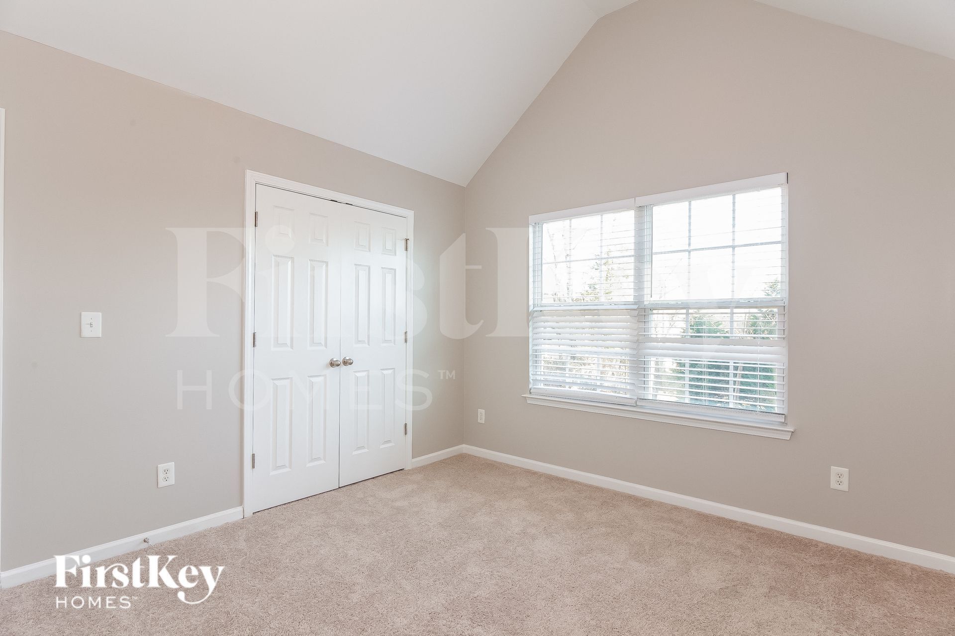 Building Photo - 8524 Ridgeline Ln