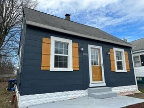Building Photo - 4816 Conway St