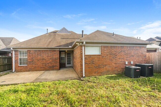 Building Photo - 9886 Stage Run Dr