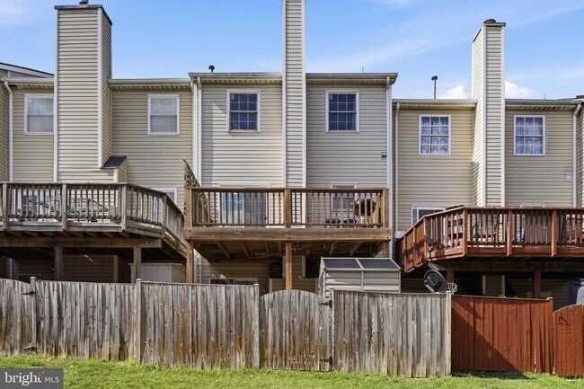 Building Photo - 9663 Franklin Woods Pl