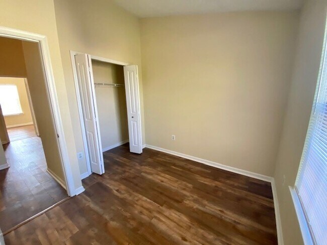 Building Photo - COMING SOON!   Gorgeous 3 Bedroom Townhome!