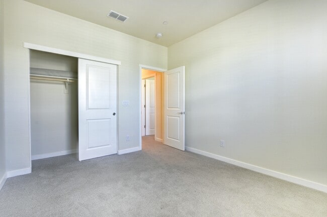 Building Photo - 3525 Sparrow Ct