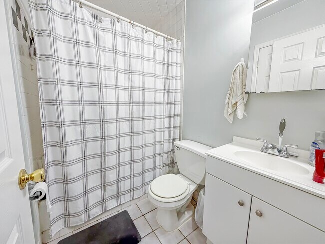 Building Photo - 255 4th St