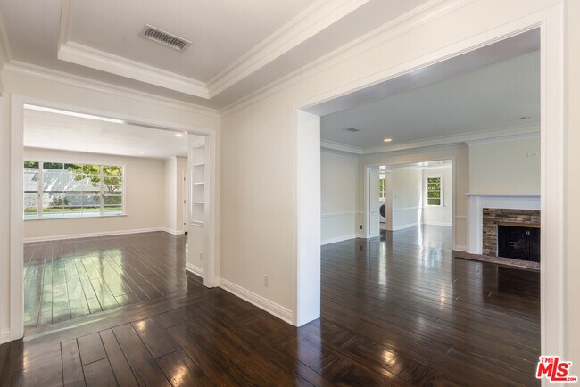 Building Photo - 11339 Thurston Pl