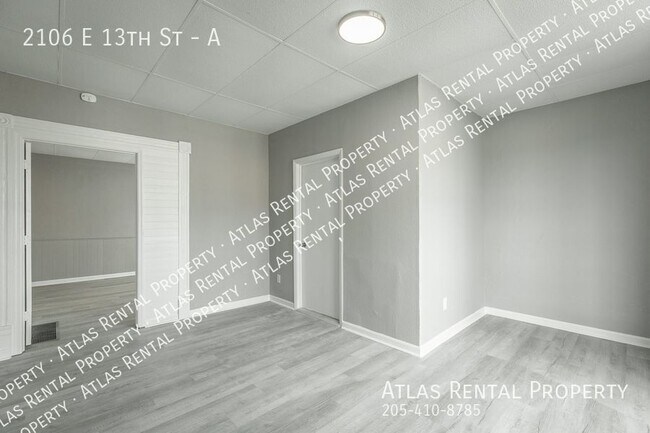 Building Photo - 2106 E 13th St