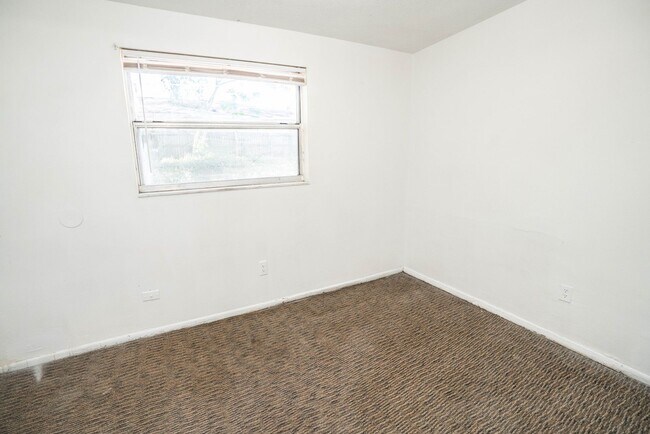 Building Photo - 8707 N Mandarine Pl