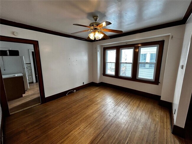 Building Photo - 850 Glide St
