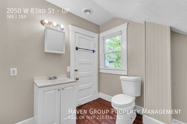 Building Photo - 2050 W 83rd St